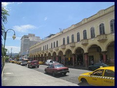 Plaza Libertad 13 - Portal Sagrera